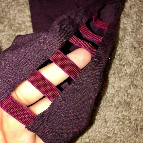 Victoria’s Secret Sport Tights Size Small NWOT - Picture 4 of 7